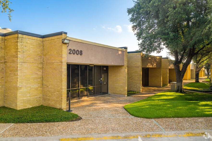 2008 E Randol Mill Rd, Arlington, TX à louer - Photo principale - Image 1 de 1