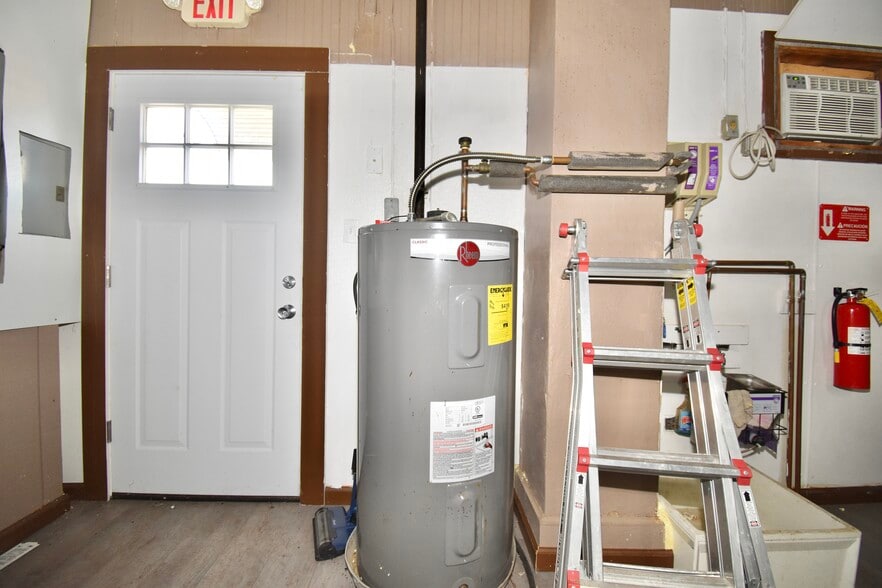 193 Fairview Ave, Chicopee, MA for sale - Building Photo - Image 3 of 24