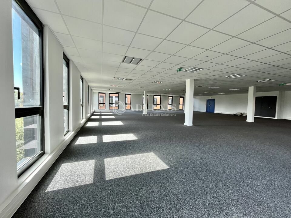 Office in Lieusaint for lease Interior Photo- Image 1 of 9