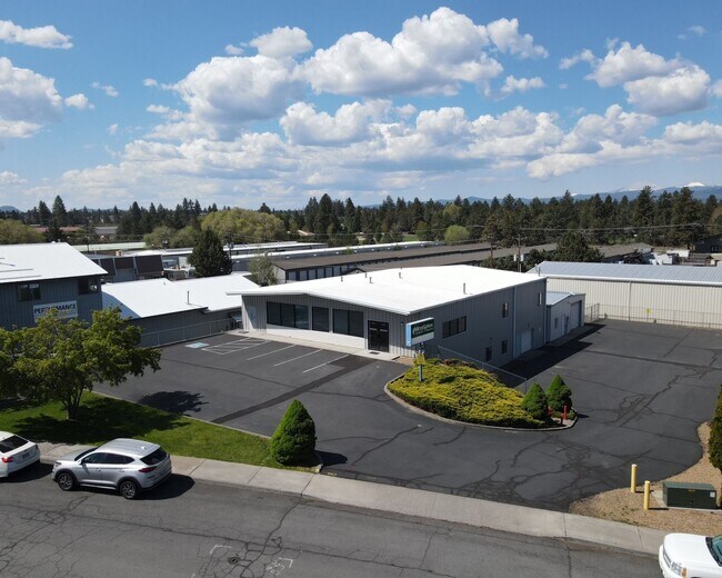 Plus de détails pour 635 SE Business Way, Bend, OR - Industriel à vendre