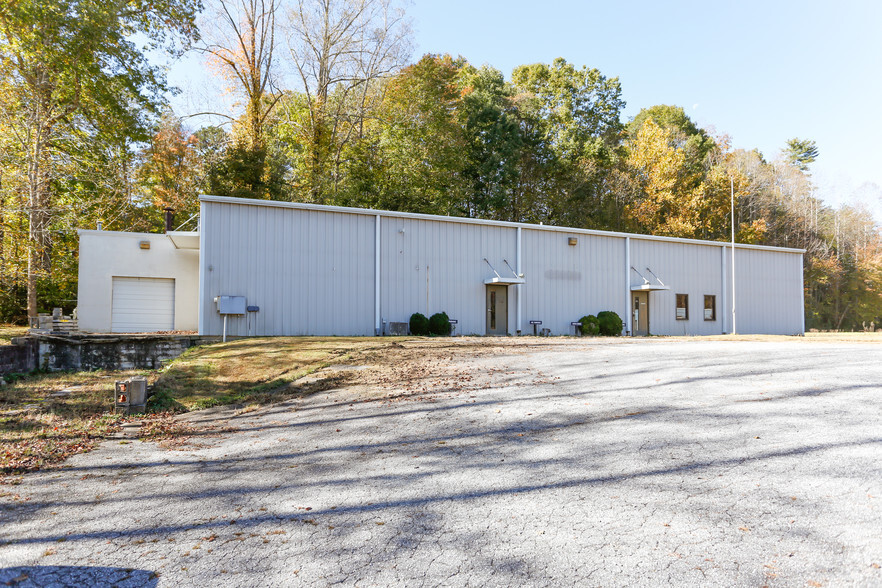 103 Industrial Ct, Lenoir, NC à vendre - Photo principale - Image 1 de 1