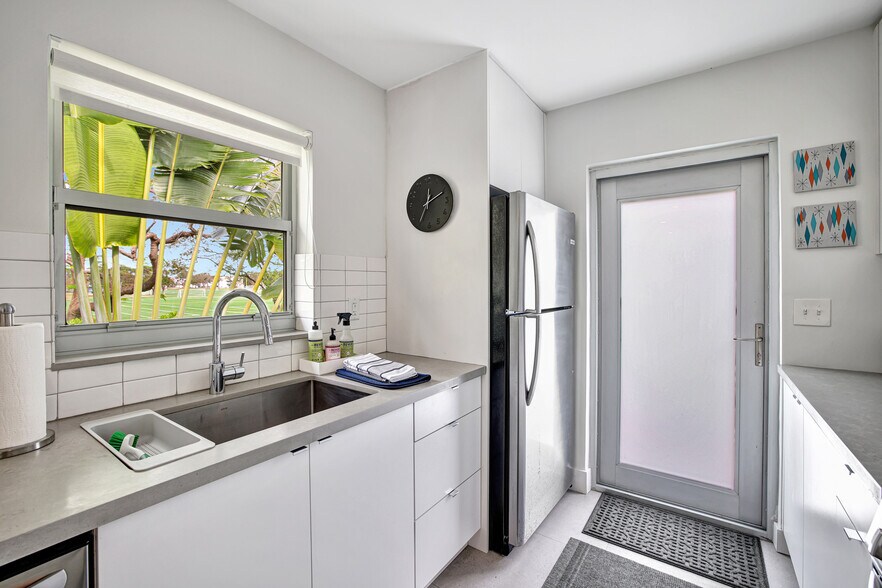 625 NE 13th Ave, Fort Lauderdale, FL à vendre - Photo du bâtiment - Image 3 de 55