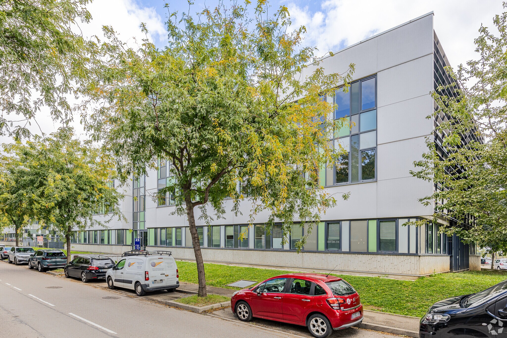 23 Rue Pierre Gilles De Gennes, Lyon for lease Primary Photo- Image 1 of 4