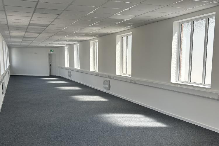 1099 Macrome Rd, Wolverhampton for lease - Interior Photo - Image 3 of 3