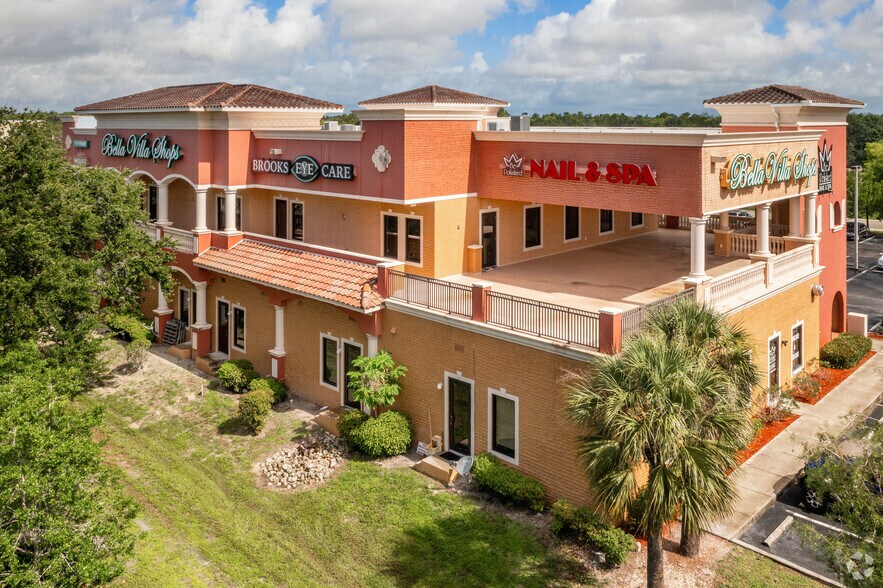 8890 Salrose Ln, Fort Myers, FL à louer - Photo du bâtiment - Image 2 de 5