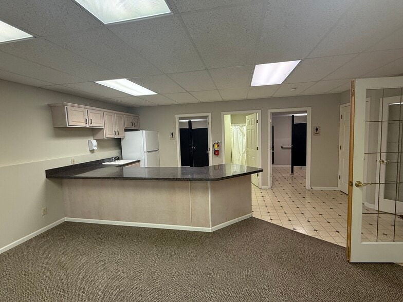 53842 Generations Dr, South Bend, IN for lease - Building Photo - Image 2 of 10