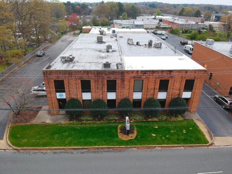 2211 Dickens Rd, Richmond, VA à vendre - Photo du bâtiment - Image 3 de 31