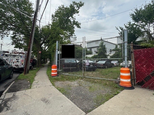1406 Richmond ave, Staten Island, NY for sale - Primary Photo - Image 1 of 6
