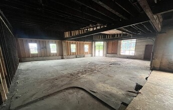 156 River St, North Adams, MA for sale Interior Photo- Image 2 of 7