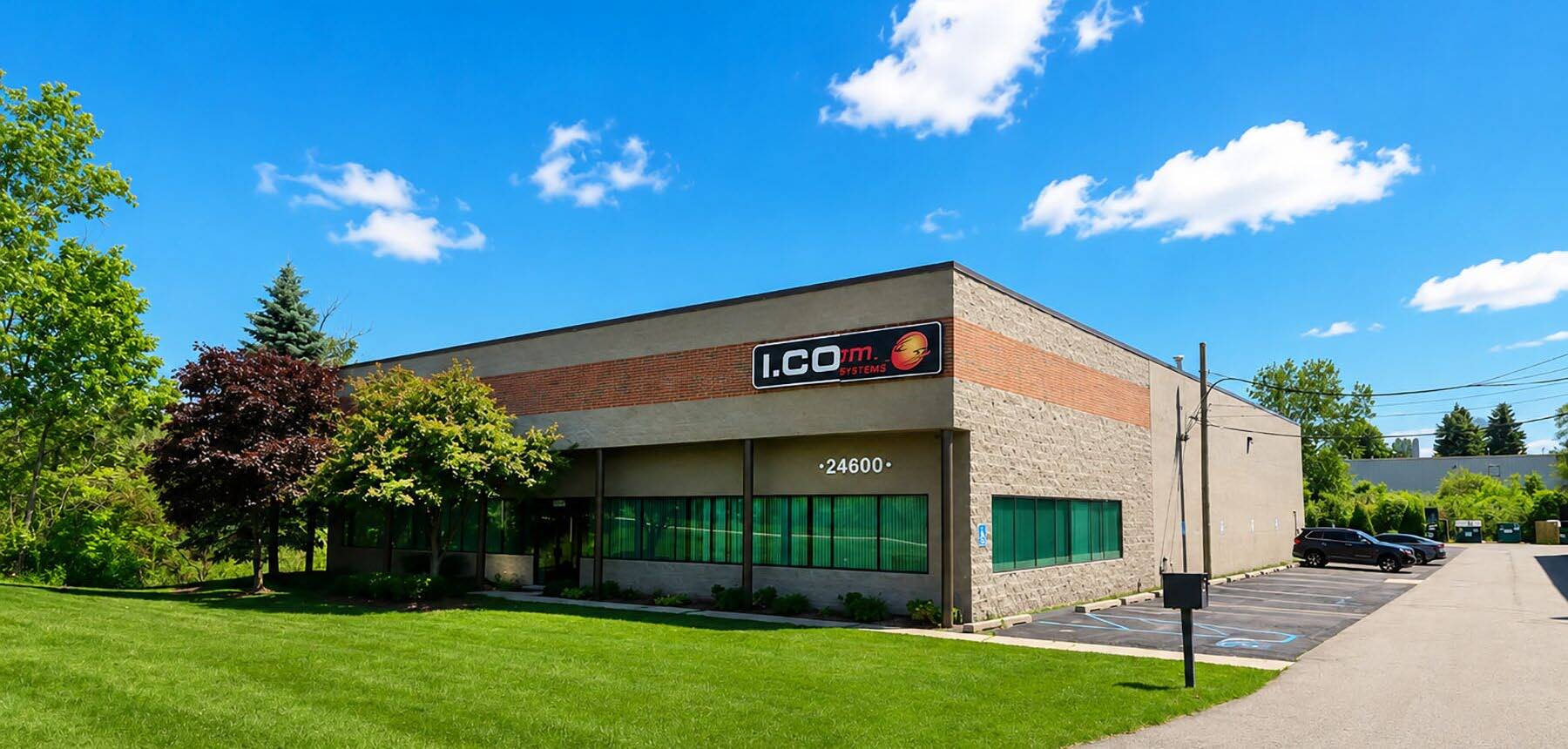 24600 N Industrial Dr, Farmington, MI for lease Primary Photo- Image 1 of 4