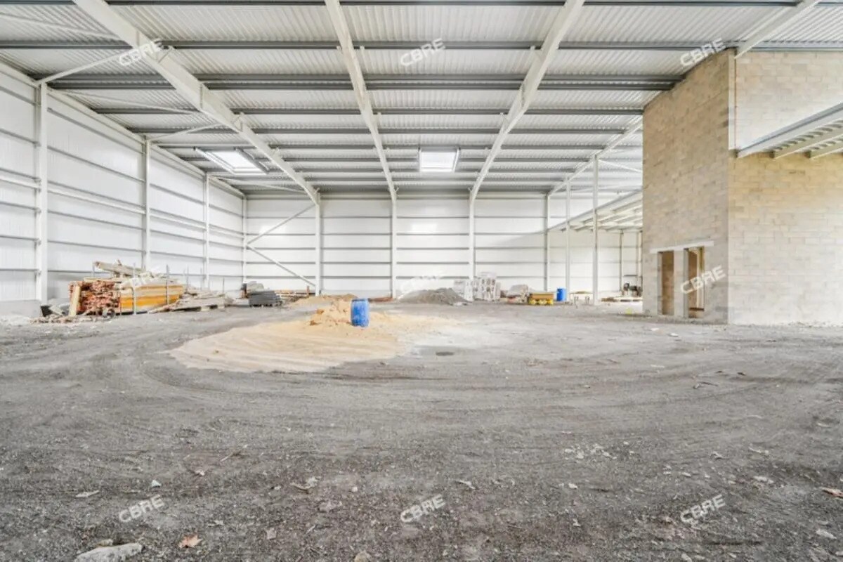 Flex in Bondoufle for lease Construction Photo- Image 1 of 14