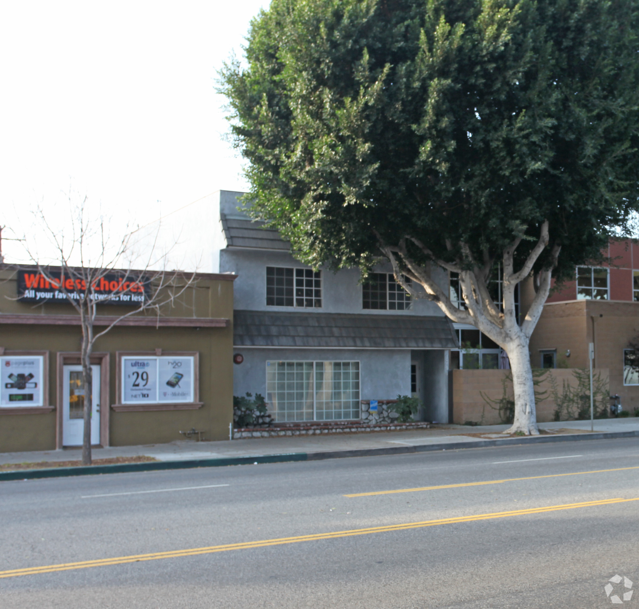 1714 W Magnolia Blvd, Burbank, CA for sale Primary Photo- Image 1 of 1