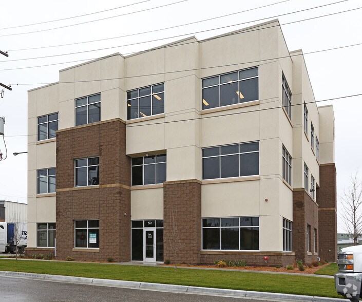 661 Lasalle St, Saint Paul, MN for lease - Primary Photo - Image 1 of 15