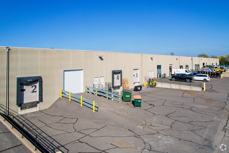 9210 N Wyoming Ave, Brooklyn Park, MN for lease - Building Photo - Image 2 of 2