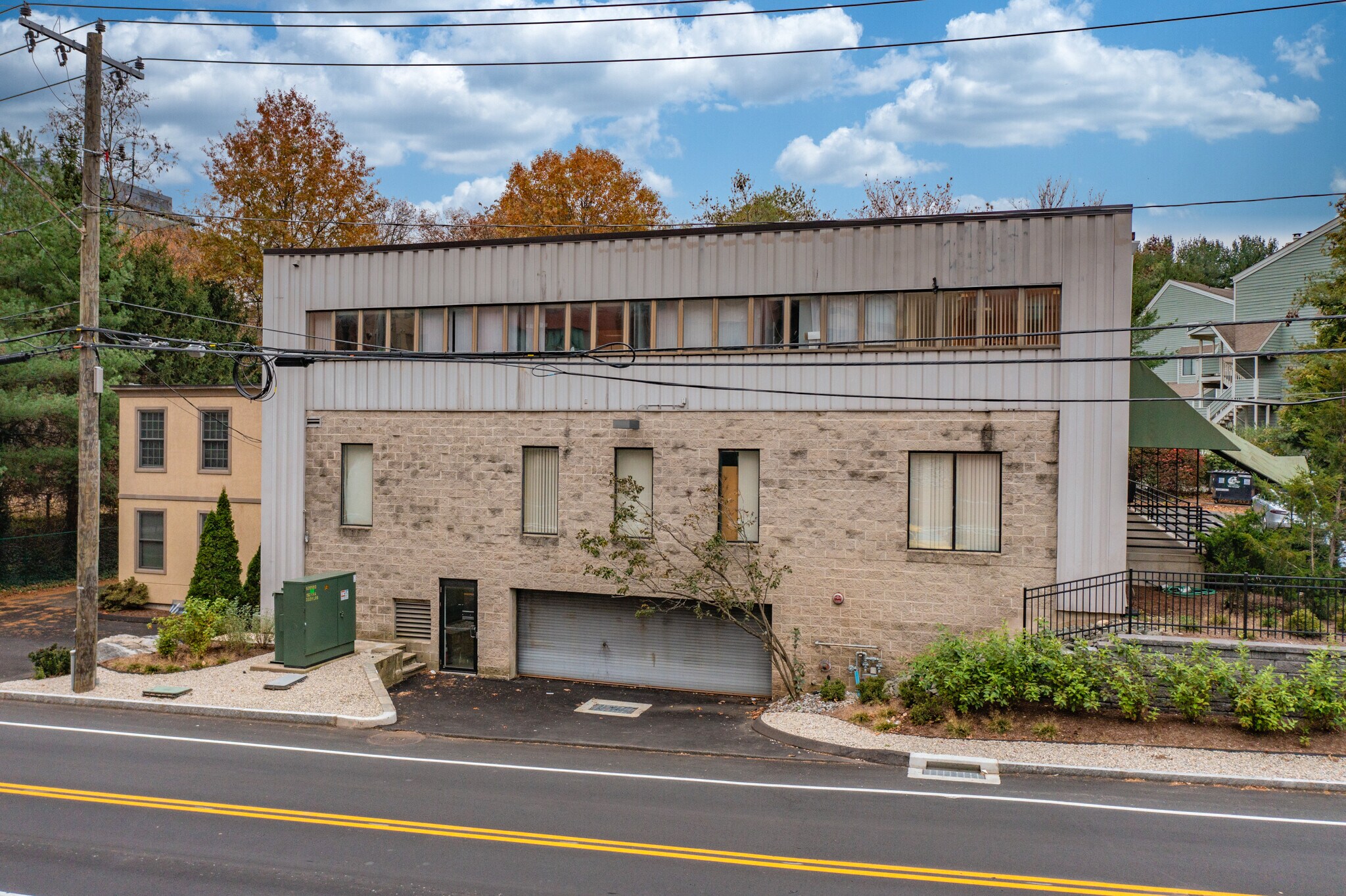 63 Glover Ave, Norwalk, CT à vendre Photo du bâtiment- Image 1 de 22