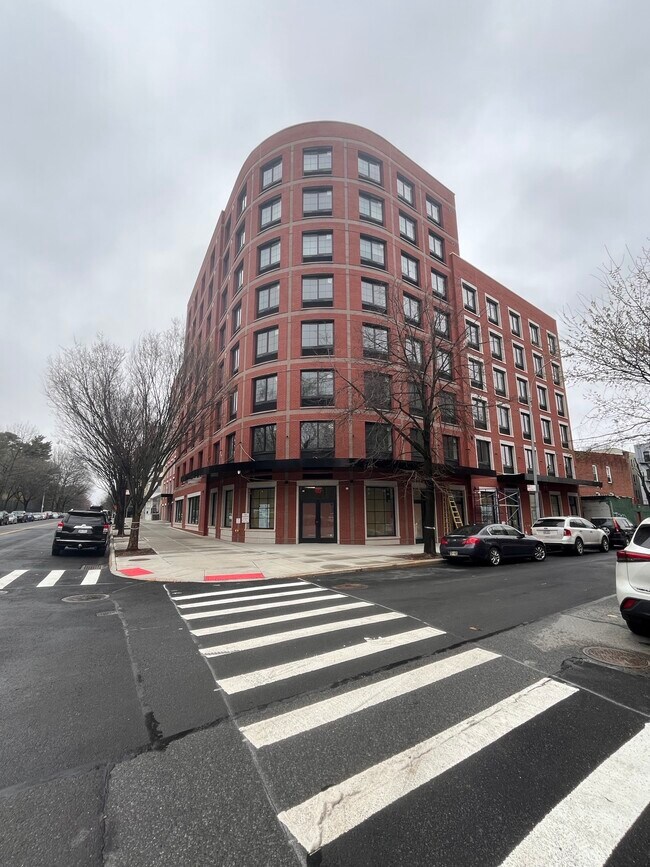 More details for 872 Bronx Park South, Bronx, NY - Retail for Lease