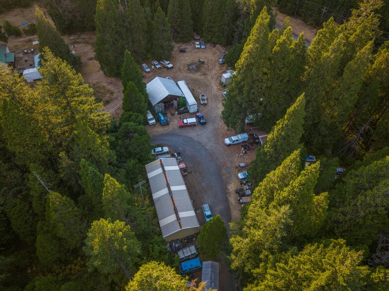 55533 McKenzie River Dr, Mckenzie Bridge, OR à vendre - Photo du bâtiment - Image 3 de 26