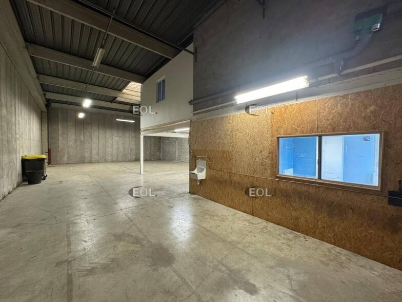 Industrial in Roissy-en-Brie for lease - Interior Photo - Image 3 of 5