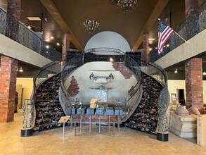 4355 Lyndon B Johnson Fwy, Dallas, TX à louer Photo du bâtiment- Image 2 de 6