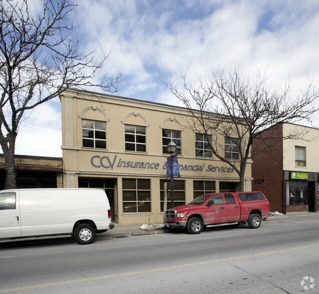 32 Queen St W, Brampton, ON à louer - Photo du bâtiment - Image 2 de 2