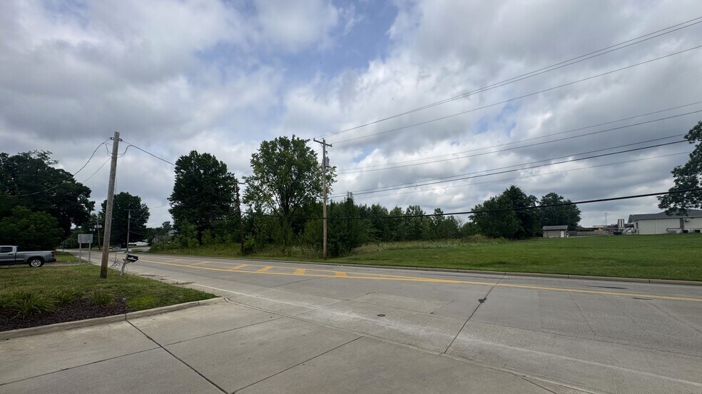 10 Victoria Rd, Austintown, OH for sale - Building Photo - Image 2 of 14