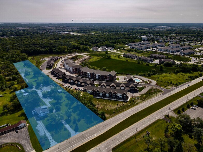 8088 S 27th St, Oak Creek, WI à vendre - Photo du bâtiment - Image 1 de 7