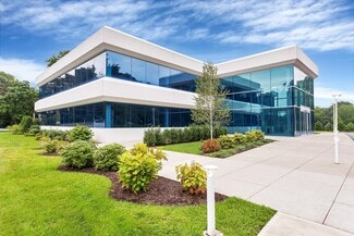 Plus de détails pour 611 W Hartsdale Ave, White Plains, NY - Bureau à louer