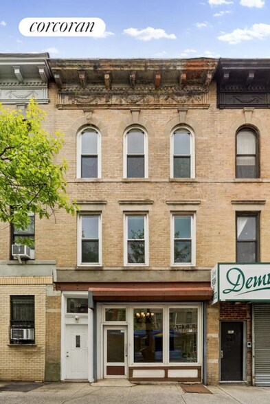 692 Washington Ave, Brooklyn, NY à vendre - Photo du bâtiment - Image 2 de 19