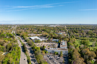 41000 Woodward Ave, Bloomfield Hills, MI - AÉRIEN  Vue de la carte - Image1