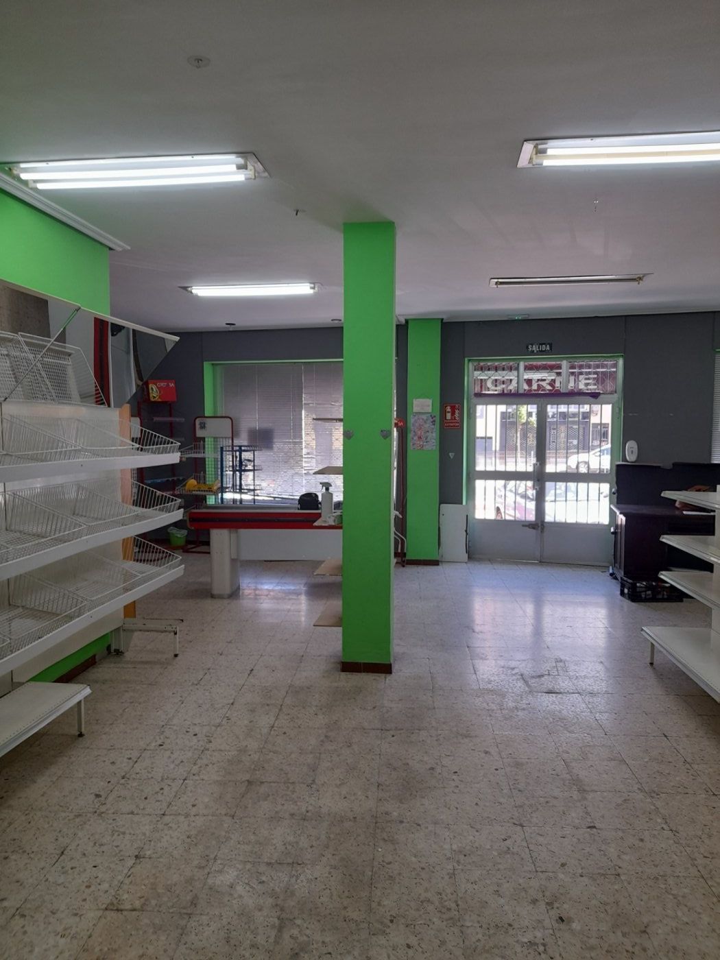 Retail in Cáceres, Cáceres for sale Building Photo- Image 1 of 15