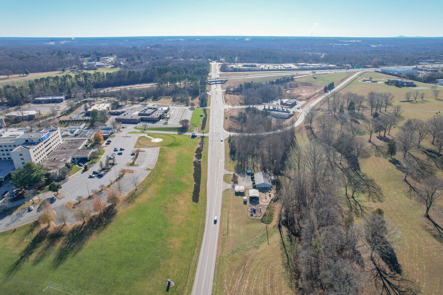 227 Old Mocksville Rd, Statesville, NC for sale - Building Photo - Image 3 of 6