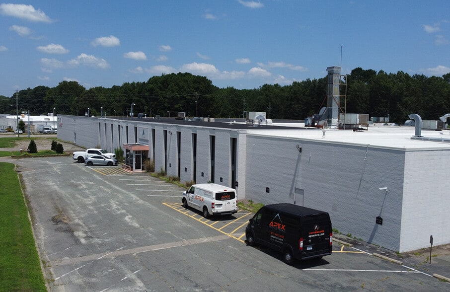 2903 Lee Ave, Sanford, NC for lease - Building Photo - Image 3 of 13