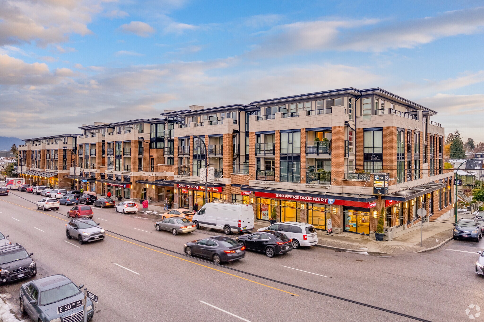 4588 Fraser St, Vancouver, BC à vendre Photo principale- Image 1 de 1