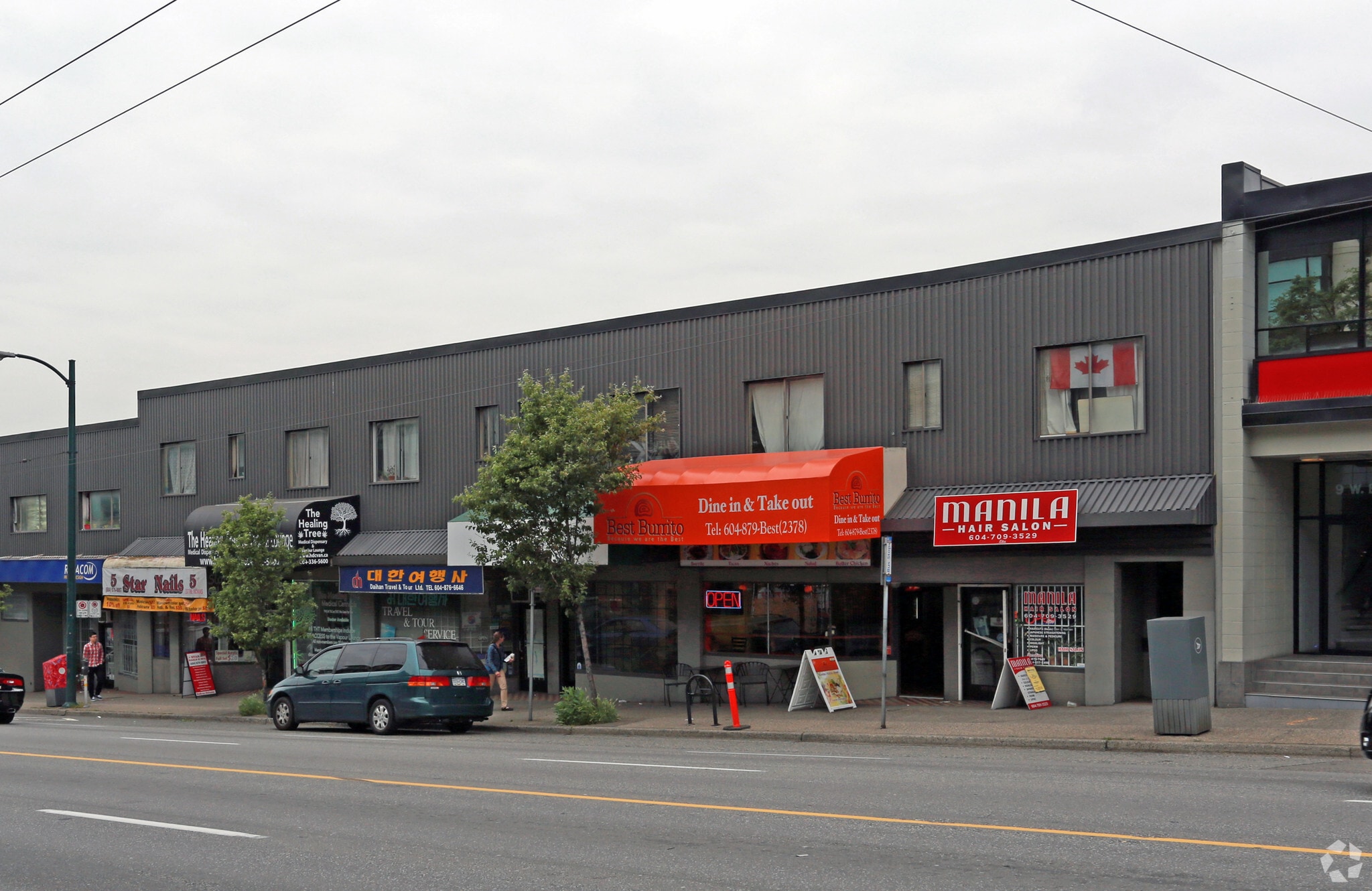 11-33 W Broadway, Vancouver, BC à louer Photo du bâtiment- Image 1 de 5