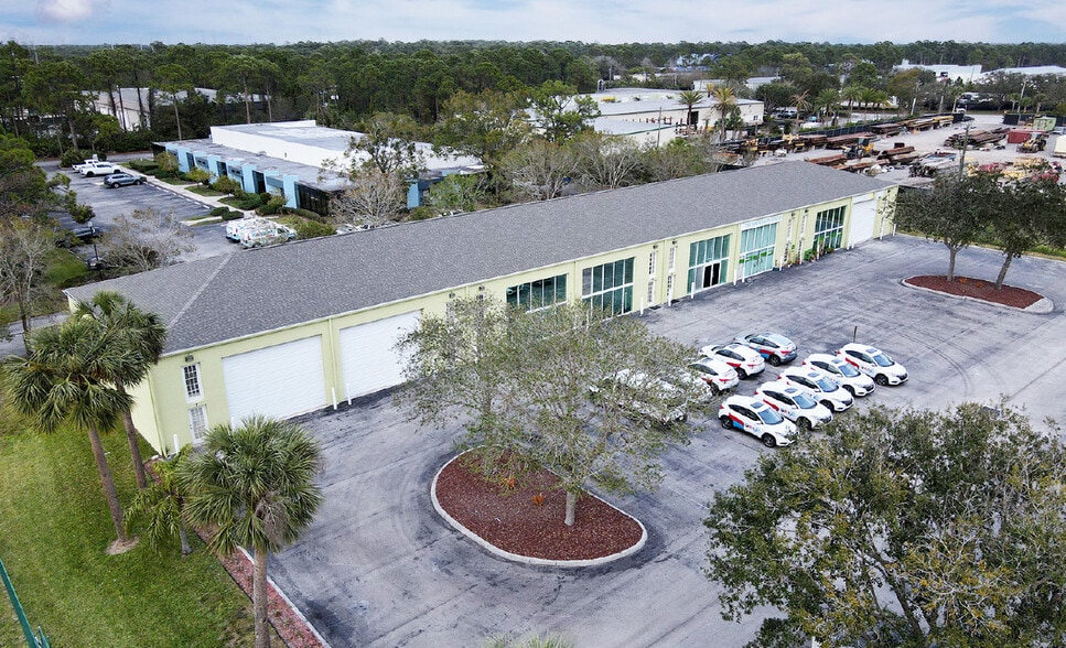 2190 NW Reserve Park Trace, Port Saint Lucie, FL for sale - Building Photo - Image 3 of 11
