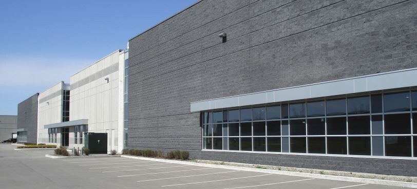 400 Rue Marie-Curie, Vaudreuil-Dorion, QC à vendre Photo du bâtiment- Image 1 de 1