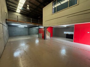 9 Ladbroke St, Milperra for lease Interior Photo- Image 1 of 6