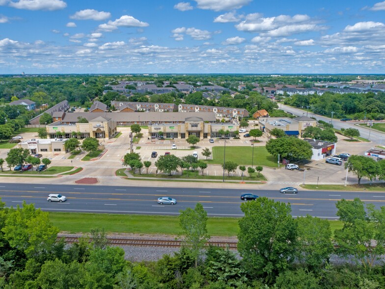 1301 Wellborn Rd, College Station, TX for lease - Building Photo - Image 1 of 8