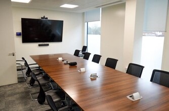 82 Oxford Rd, Uxbridge for lease Interior Photo- Image 2 of 8