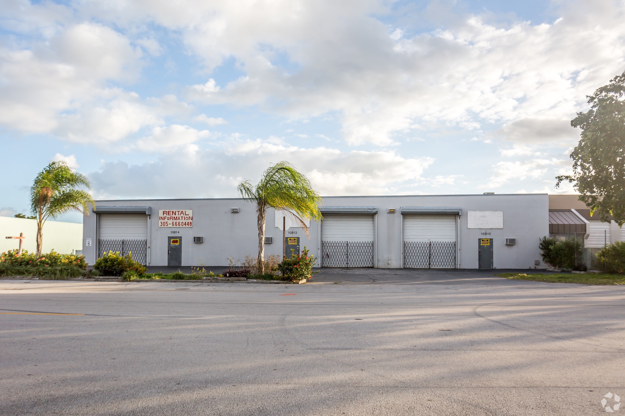 10810-10814 SW 188th St, Miami, FL for lease Primary Photo- Image 1 of 4