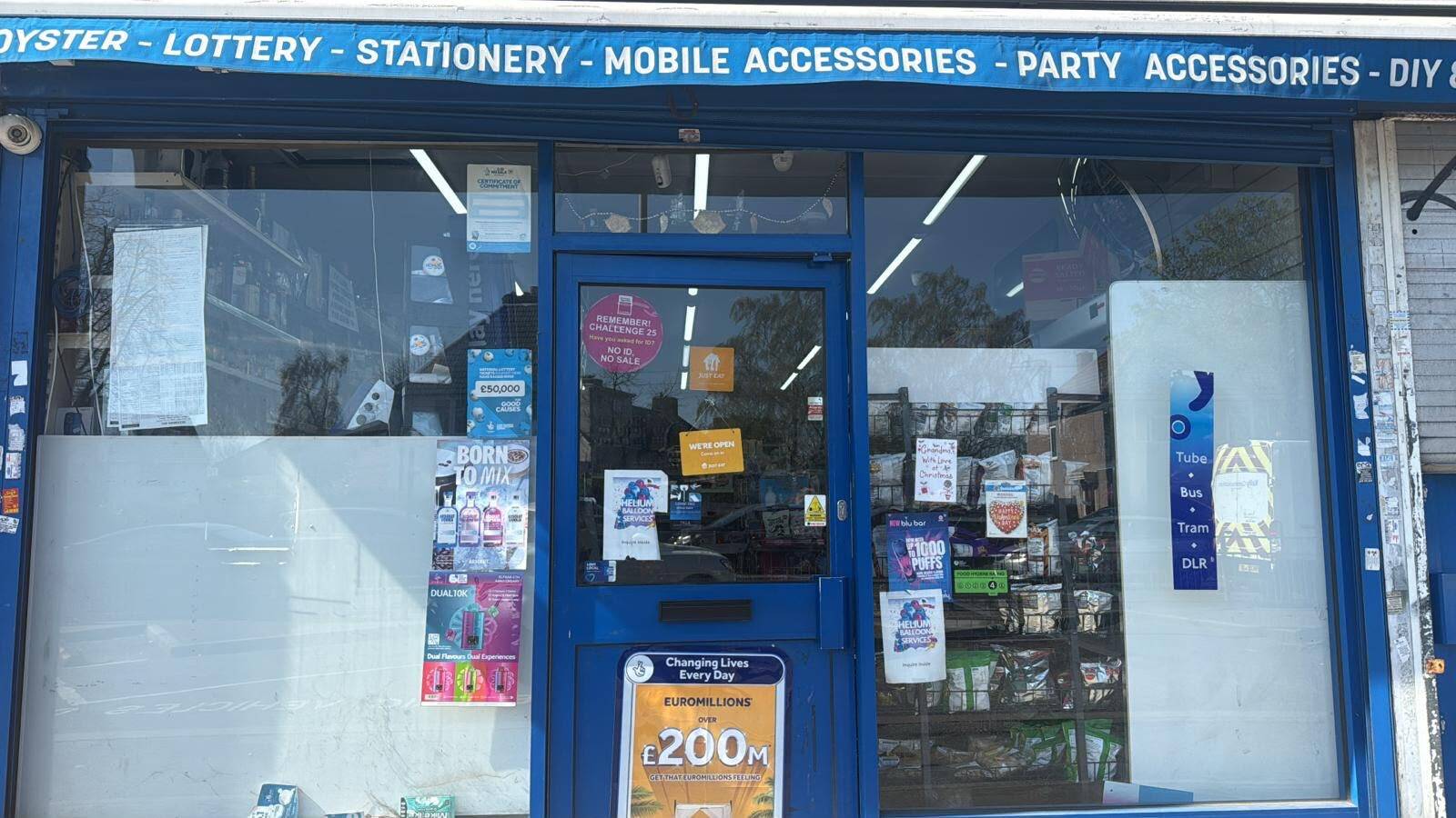 456 Lodge Av, Dagenham for lease Primary Photo- Image 1 of 3