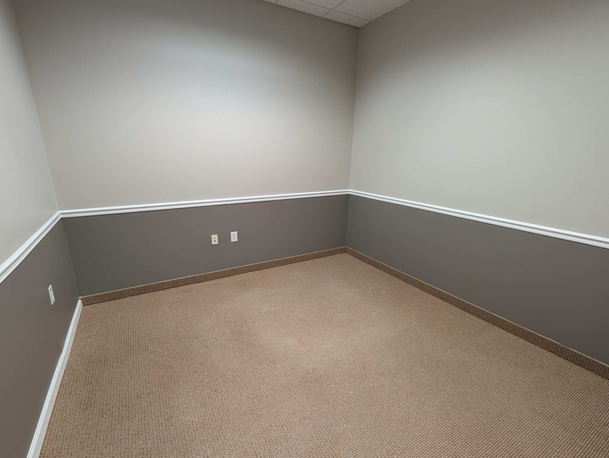4210 N Roxboro Rd, Durham, NC for lease Interior Photo- Image 1 of 3