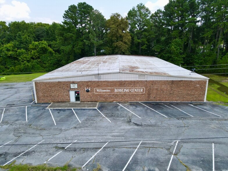 915 E Boulevard, Williamston, NC for sale - Building Photo - Image 2 of 16