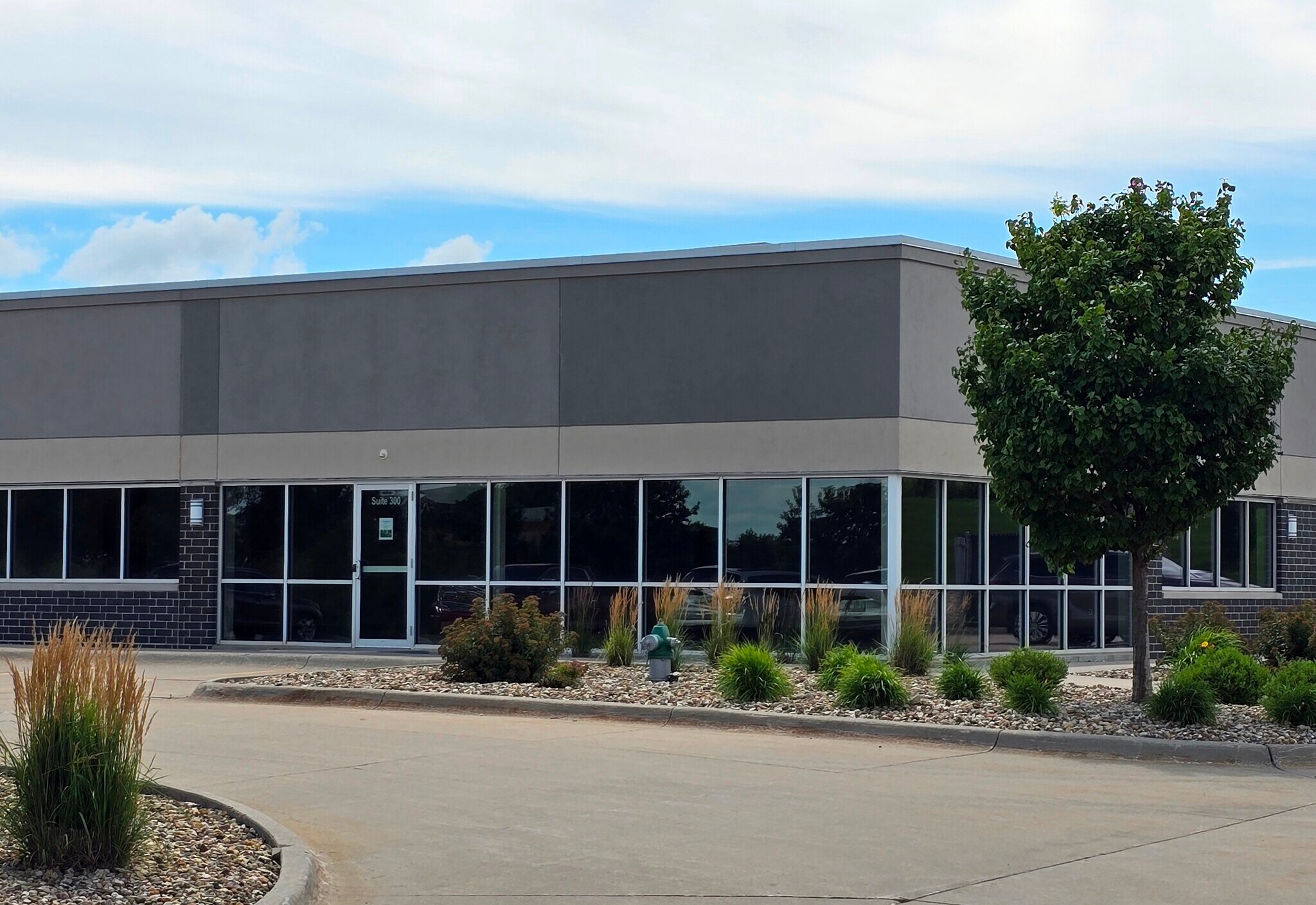1304 Technology Pky, Cedar Falls, IA à louer Photo du bâtiment- Image 1 de 39