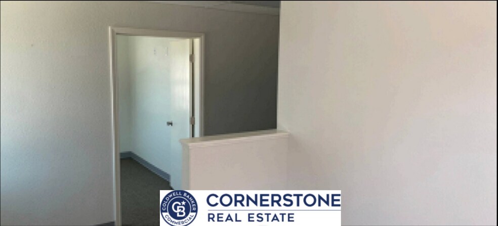 1748 S Poplar St, Casper, WY à louer - Photo du bâtiment - Image 3 de 3