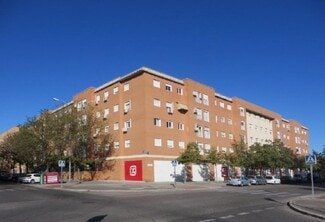 Plus de détails pour Multi-résidentiel à vendre