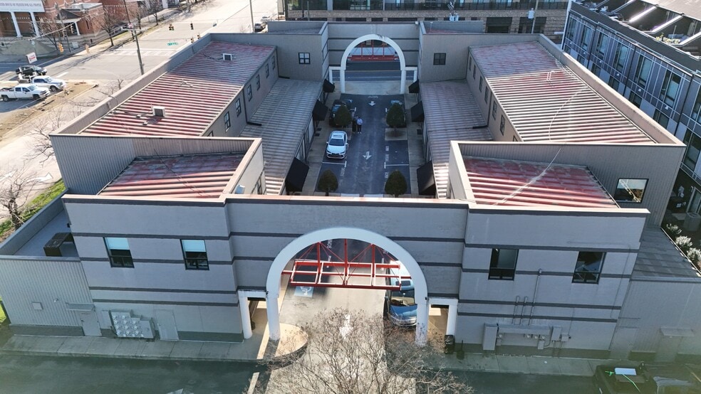 1100 S Mint St, Charlotte, NC for lease - Building Photo - Image 2 of 8