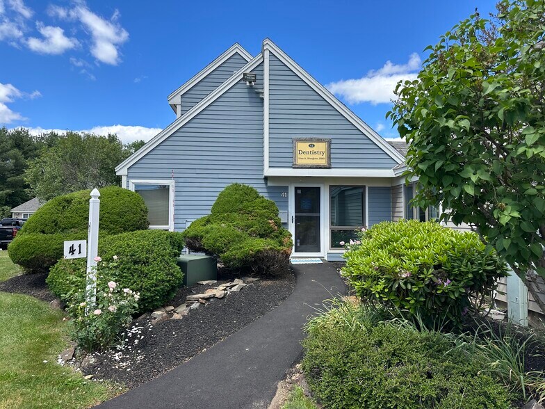 62 Portland Rd, Kennebunk, ME à vendre - Photo du bâtiment - Image 2 de 2