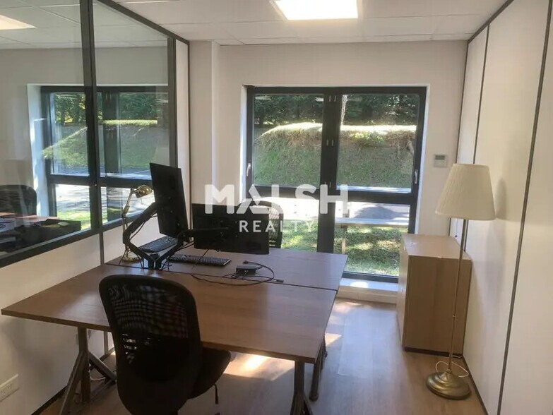 Office in Rillieux-la-Pape for lease - Interior Photo - Image 3 of 14