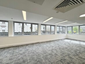 1 Bell St, London for lease Interior Photo- Image 2 of 8